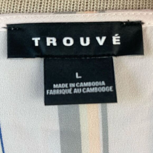 NWT Trouvé Wrap Blouse Size L - Picture 9 of 10